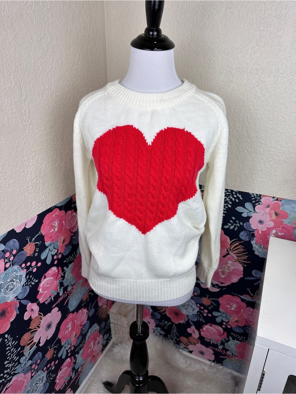 Vintage Cream & Red 80s 90s Heart Design Knitted Sweater Size Small